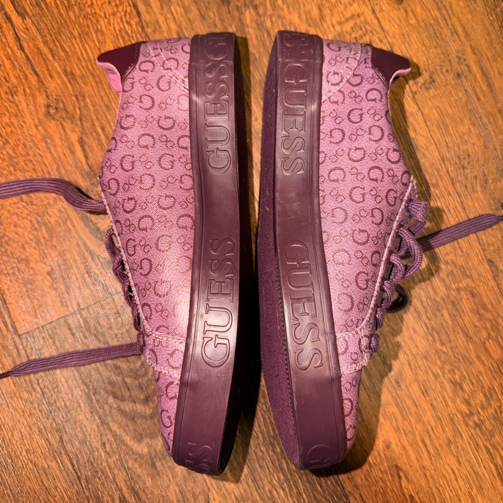 GUESS Monogram Sneakers Size 8.5 | Mauve Berry | NWOB